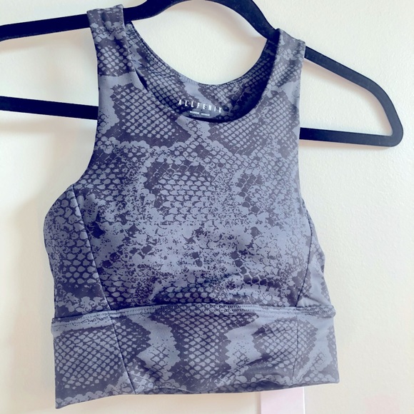 🌷SALE🌷All Fenix Snake Print Sports Bra - Picture 4 of 8